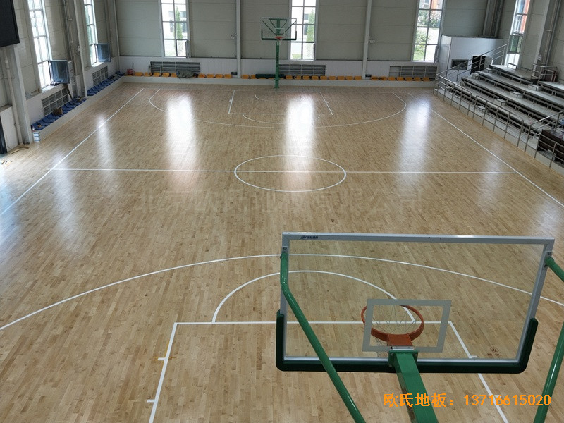 山西晉城宏圣科威公司籃球館運(yùn)動(dòng)地板施工案例4