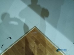 購買俄勒岡松舞臺(tái)地板品牌有哪些