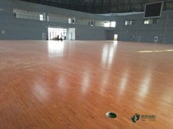 購買俄勒岡松舞臺(tái)場地木地板什么牌子好